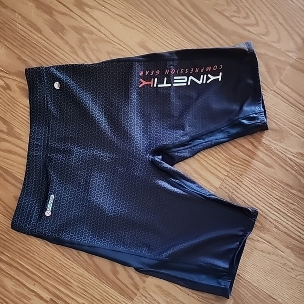 Kinetik Compression‎ gear shorts x power size med